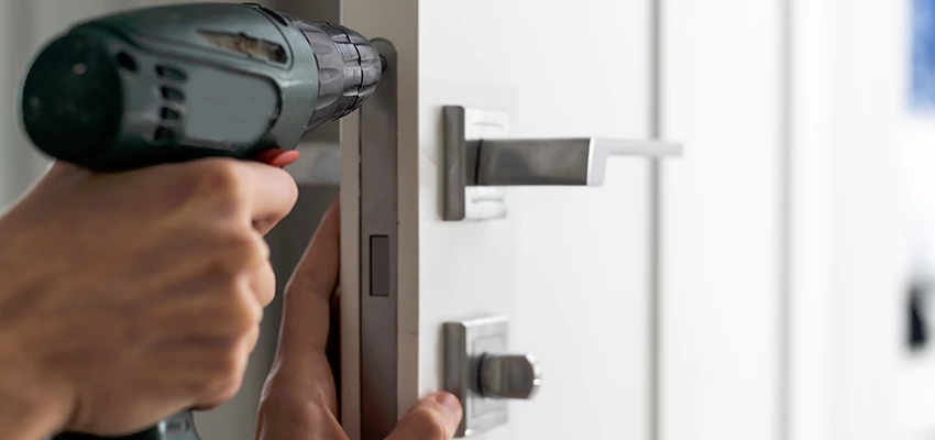 Locksmith For Lock Replacement Near Me in August, CA