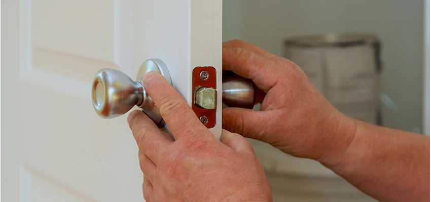 AAA Locksmiths For lock Replacement in August, California